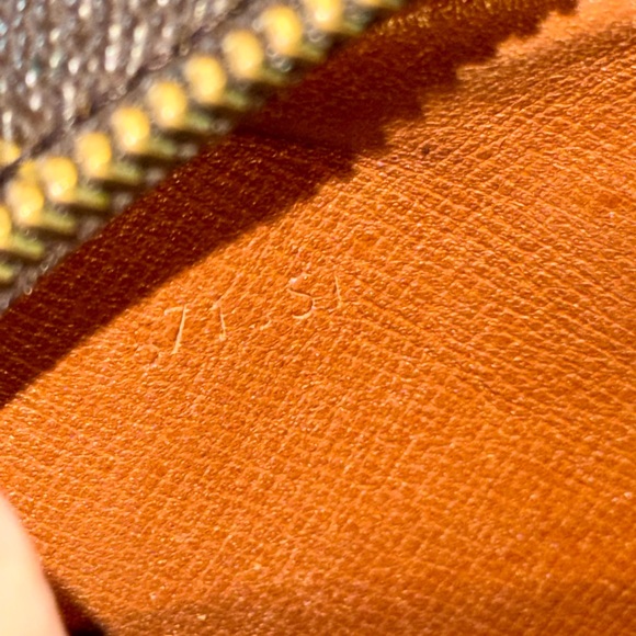 Louis Vuitton Cherry Collection Hand Painted upcycled makeup crossbody - Picture 12 of 12